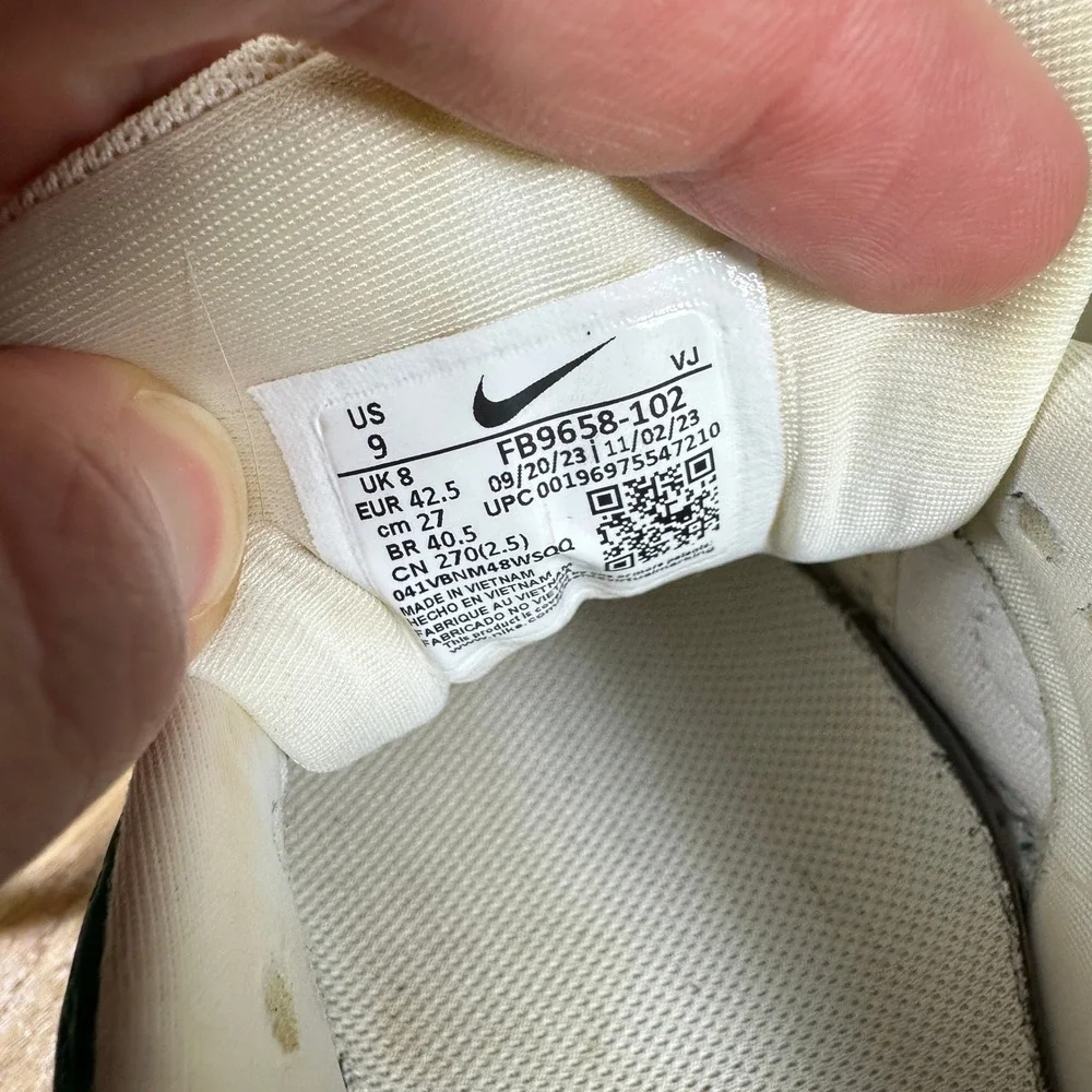 Nike Air Max 90 Mens White Green Black Sneakers FB9658-102 Size 9